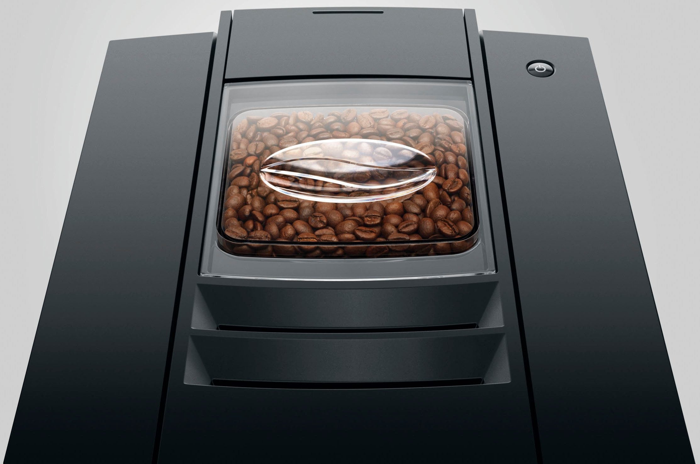 JURA E6 Kaffeevollautomat Full Black Edition mit TFT-Farbdisplay und Milchschaumsystem